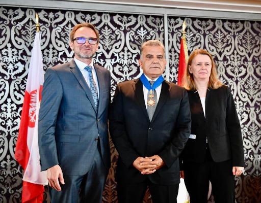 اللواء إبراهيم خلال منحه وسام الاستحقاق البولندي: نار أزمة النزوح والهجرة غير الشرعية ستصل إلى كل من يدير ظهره لهذه المأساة