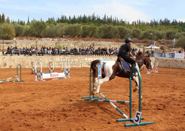 نادي "Horse Ville Clube" للفروسية نظّم أول بطولة ودّية من نوعها بقفز الحواجز في الجنوب على مرمح "صيدا كاونتري كلوب - القرية"