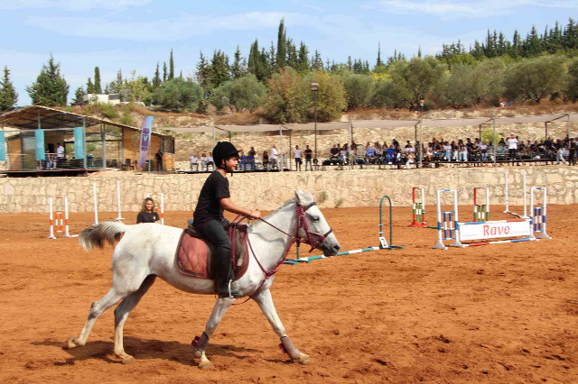 نادي "Horse Ville Clube" للفروسية نظّم أول بطولة ودّية من نوعها بقفز الحواجز في الجنوب على مرمح "صيدا كاونتري كلوب - القرية"