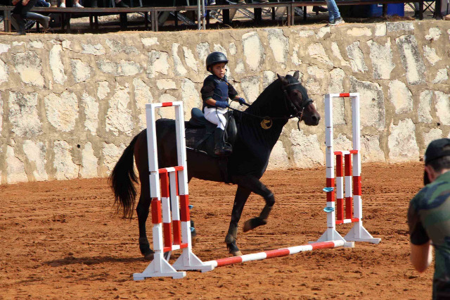 نادي "Horse Ville Clube" للفروسية نظّم أول بطولة ودّية من نوعها بقفز الحواجز في الجنوب على مرمح "صيدا كاونتري كلوب - القرية"