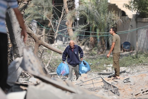 بالصور.. مشاهد من حي الرمال في غزة الذي تم تدميره بالكامل من قبل طائرات الاحتلال