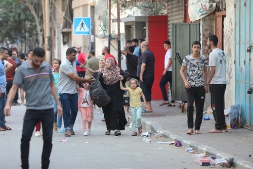 بالصور.. مشاهد من حي الرمال في غزة الذي تم تدميره بالكامل من قبل طائرات الاحتلال