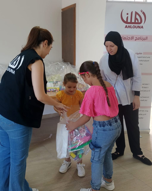 مع بدء العام الدراسي.. "إبحاراتنا" قدّمت حقائب مدرسية وقرطاسية وألعاباً لـ80 طفلاً من أبناء "أهلنا"