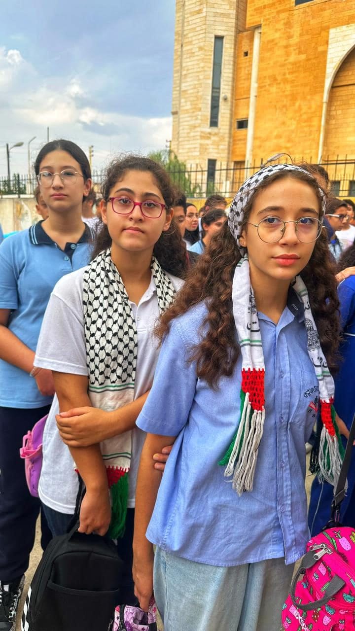 وقفة لـ"تلامذة مدرسة الحاج بهاء الدين الحريري" تضامناً مع "غزة الشهيدة المنتصرة"
