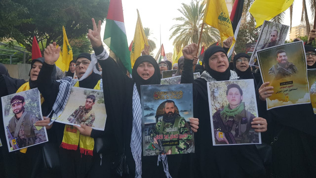 مسيرة ووقفة تضامنية لـ"الحزب" في صيدا تنديداً بمجازر الاحتلال ودعماً للمقاومة الفلسطينية