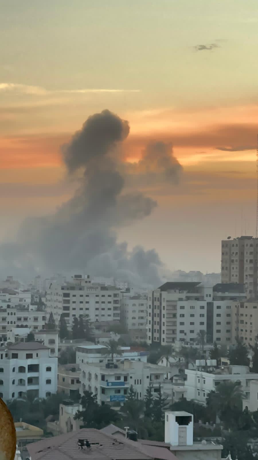 بالصور: تهديد مستمر لمستشفى القدس بالقصف والاخلاء لاكثر من 13 الف نازح