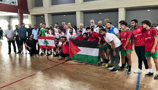 وقفة ومباراة تضامنية بين المنتخب الفلسطيني لكرة الصالات وجامعة فينيسيا