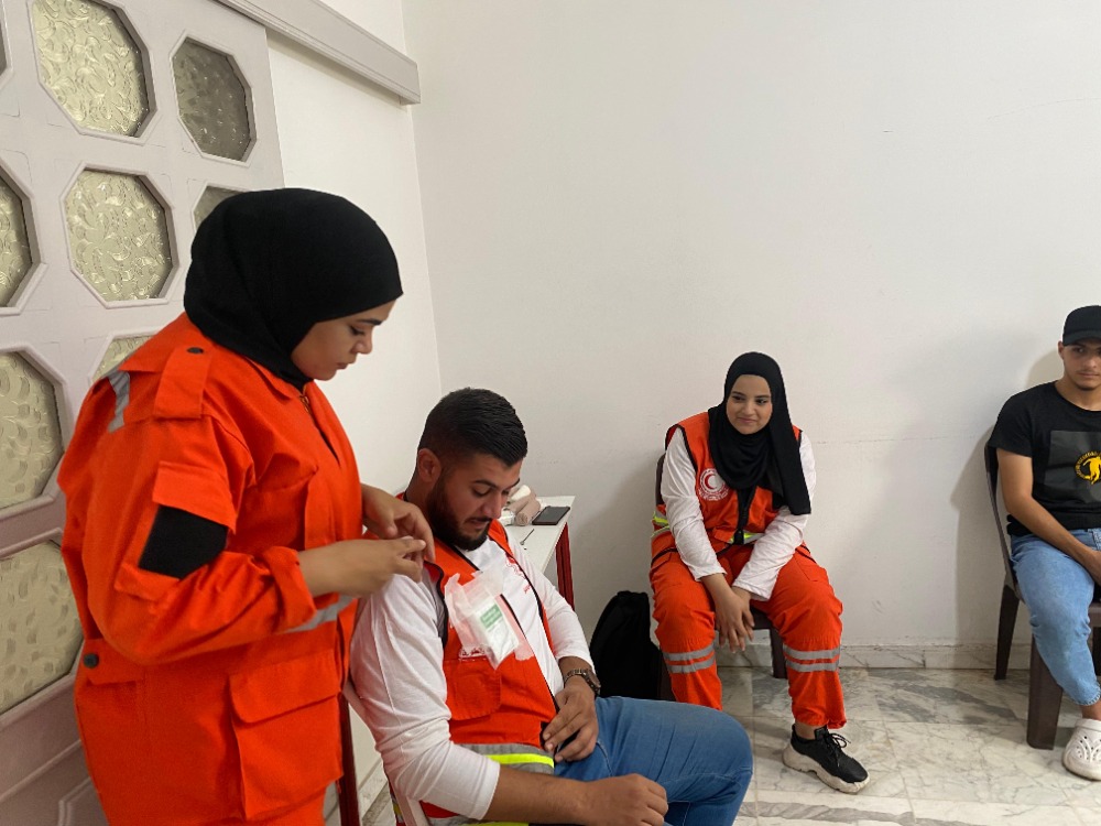 وحدة الاسعاف والطوارئ تبدأ بتدريبات الاسعافات الاولية بكافة مخيمات لبنان.
