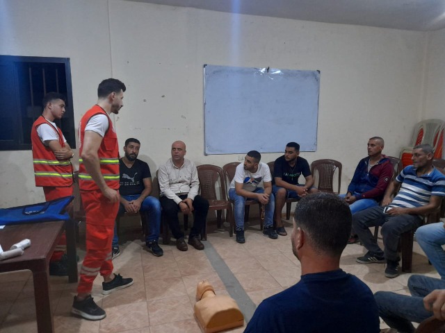 وحدة الاسعاف والطوارئ  تبدأ بتدريبات الاسعافات الاولية بكافة مخيمات لبنان.