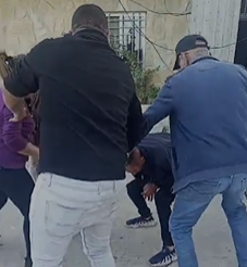 بالصّور: أمن ذاتي في بلدة لبنانيّة... القبض على سارقَين بالجرم المشهود!