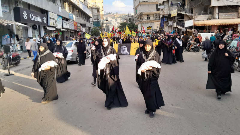 بالصور - "الحزب" ينظم مسيرة شعبية في صيدا تضامنًا مع غزة