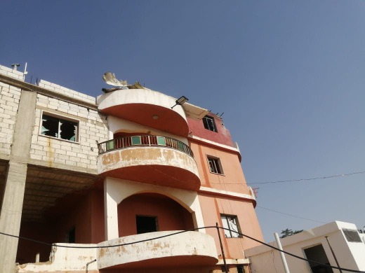 أضرار طالت بيوت "قرب العباد" جراء القصف الإسرائيلي