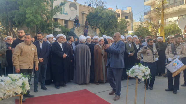بالصور - "الحزب" يشيّع الشهيد عباس محمد رعد في بلدته جباع