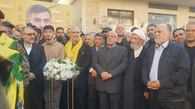 بالصور - "الحزب" يشيّع الشهيد عباس محمد رعد في بلدته جباع