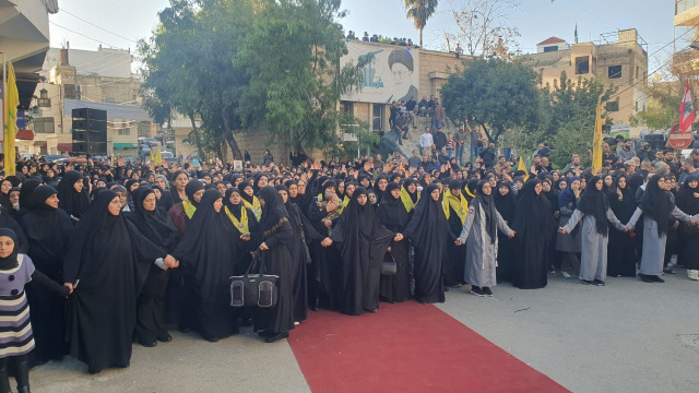 بالصور - "الحزب" يشيّع الشهيد عباس محمد رعد في بلدته جباع