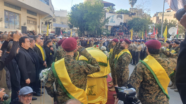 بالصور - "الحزب" يشيّع الشهيد عباس محمد رعد في بلدته جباع
