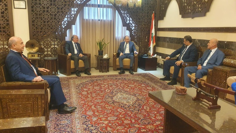 الحلبي بعد لقائه محافظ الجنوب: نأمل أن تمتد هدنة فلسطين ليتمكن أهلنا الجنوبيون من العودة إلى منازلهم